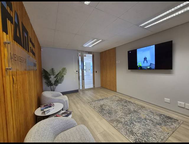 250M² OFFICE TO LET IN VORNA VALLEY